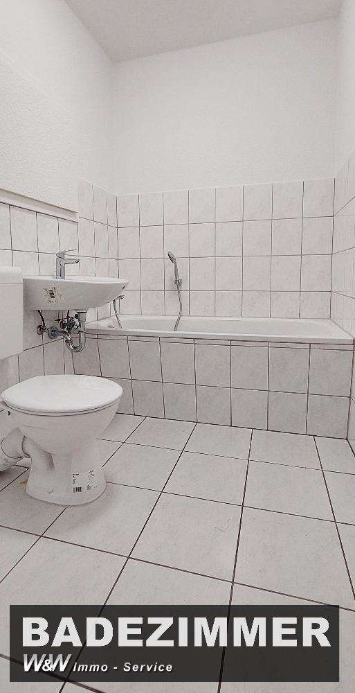 Thumbnail-Wohnung zum Mieten in Zwickau 215,00 € 32.31 m²