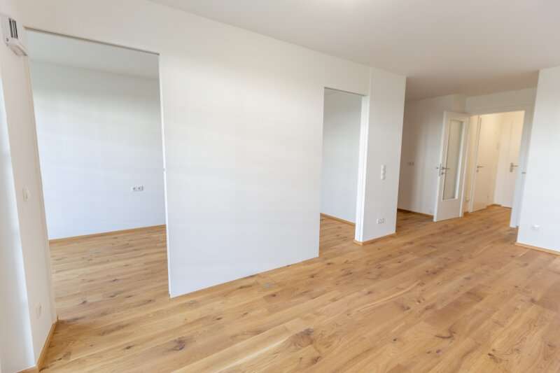 Thumbnail-Wohnung zum Kaufen in Saaldorf-Surheim 296.000,00 € 50.47 m²