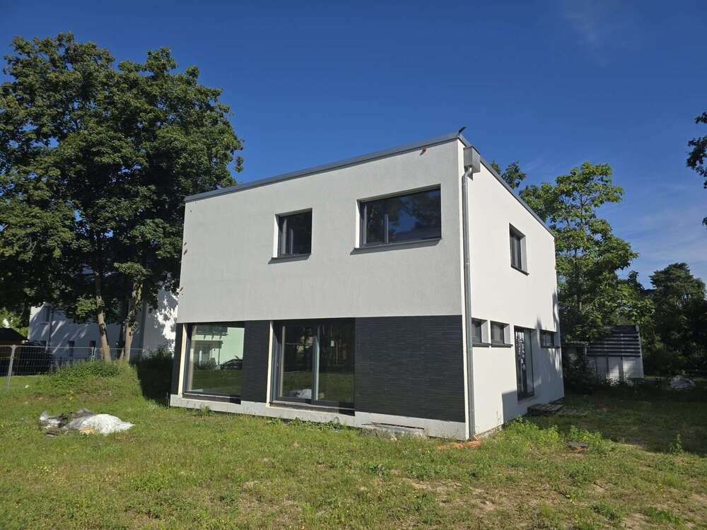 Thumbnail-Haus zum Kaufen in Falkensee 698.000,00 € 195.66 m²