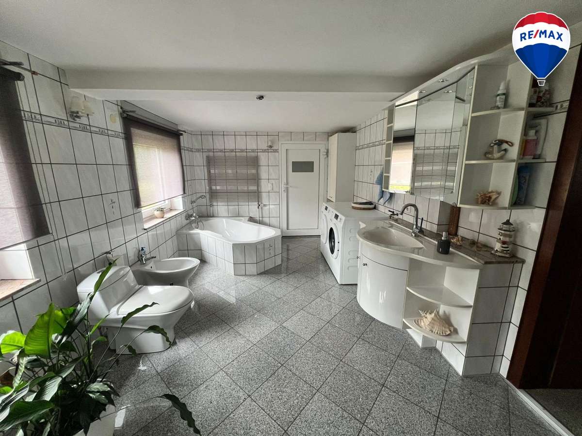 Thumbnail-Haus zum Kaufen in Espelkamp 259.000,00 € 250 m²