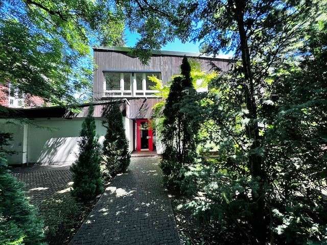 Thumbnail-Haus zum Kaufen in Berlin 2.400.000,00 € 210 m²