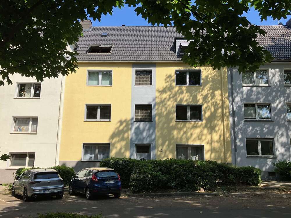 Thumbnail-Wohnung zum Kaufen in Essen 240.000,00 € 104.65 m²