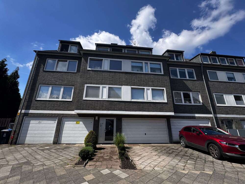 Thumbnail-Wohnung zum Kaufen in Düsseldorf 298.000,00 € 83 m²