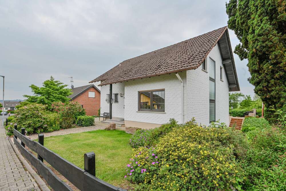 Thumbnail-Haus zum Kaufen in Kirchhain 395.000,00 € 200 m²