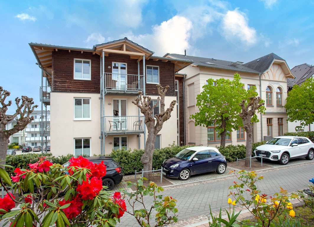 Thumbnail-Wohnung zum Kaufen in Seebad Ahlbeck 325.000,00 € 65 m²