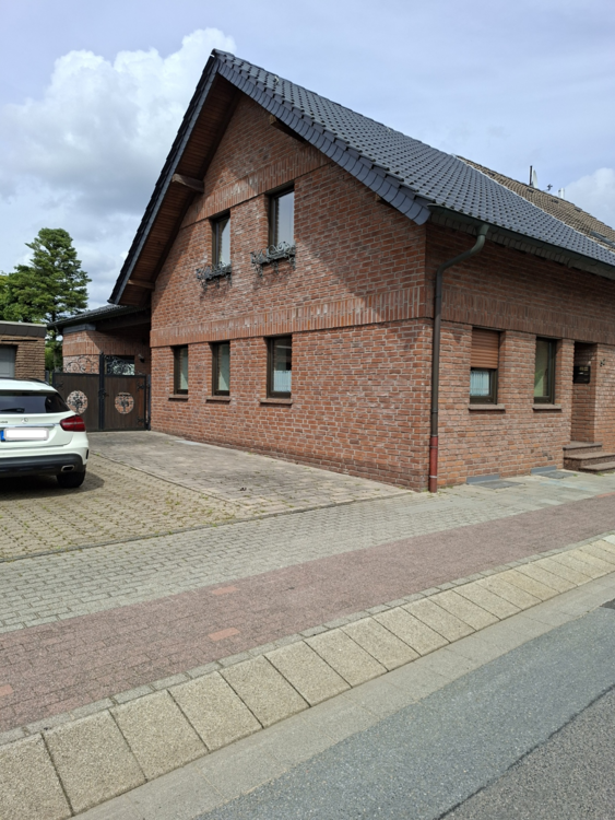 Thumbnail-Haus zum Kaufen in Neukirchen-Vluyn 720.000,00 € 162 m²