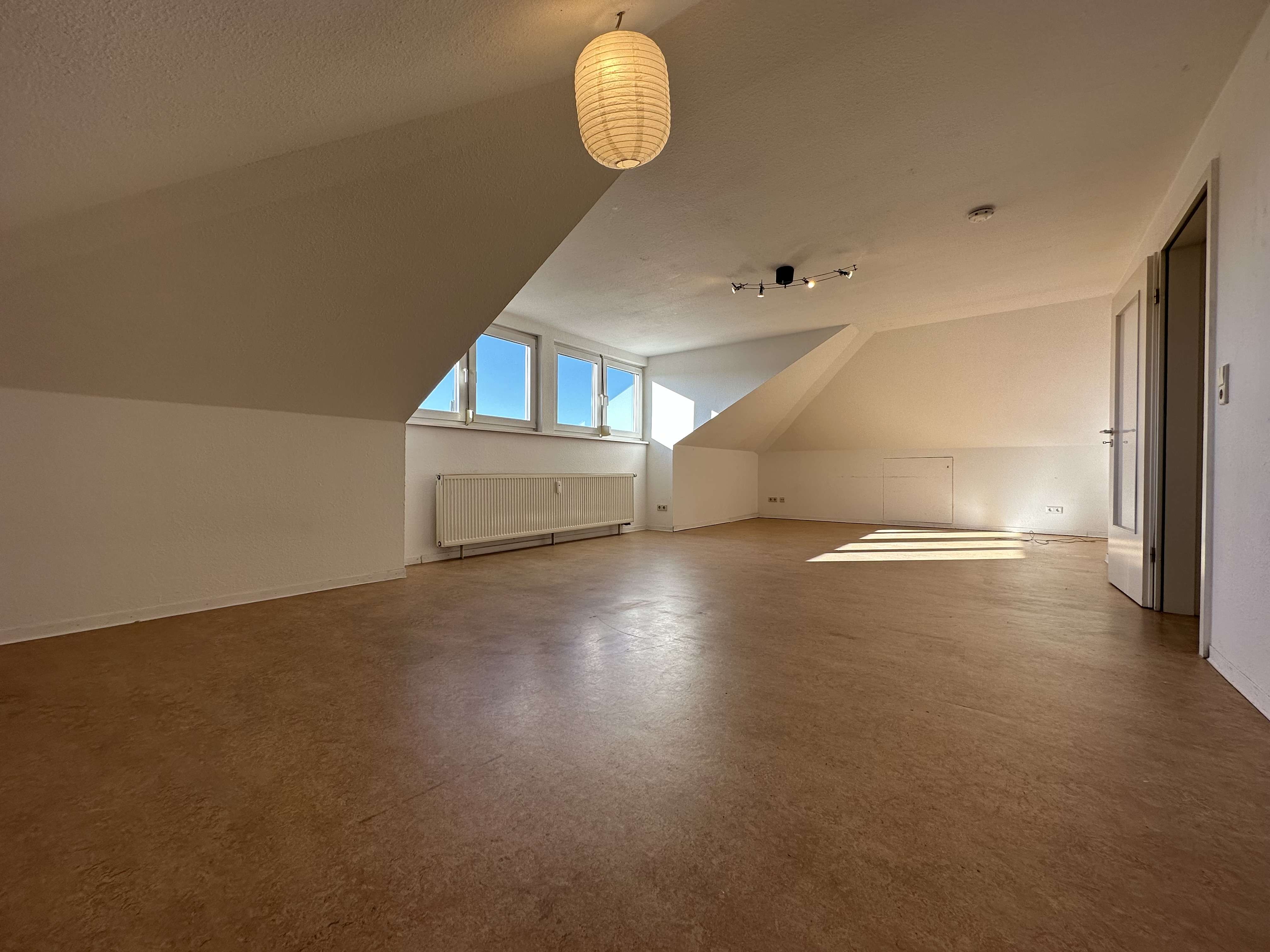 Thumbnail-Wohnung zum Mieten in Stuttgart 1.275,00 € 88.35 m²