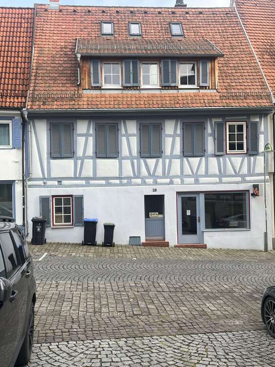 Thumbnail-Haus zum Kaufen in Sindelfingen 629.000,00 € 216 m²