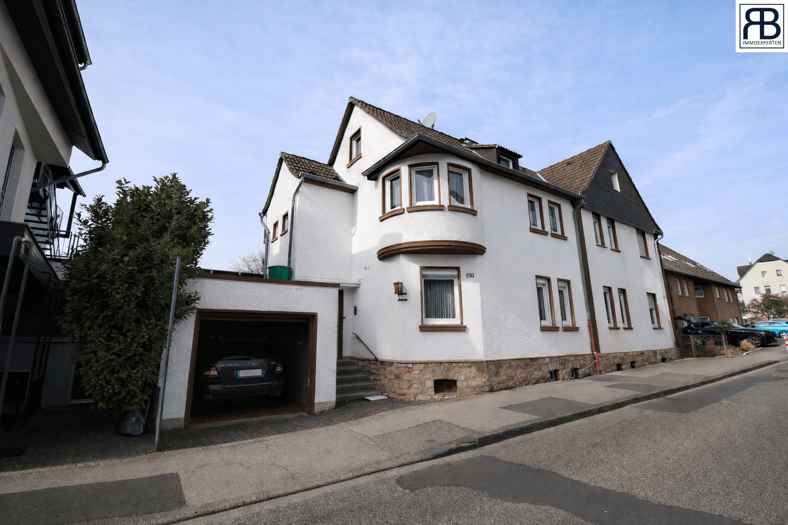 Thumbnail-Haus zum Kaufen in Bergisch Gladbach 599.000,00 € 192 m²