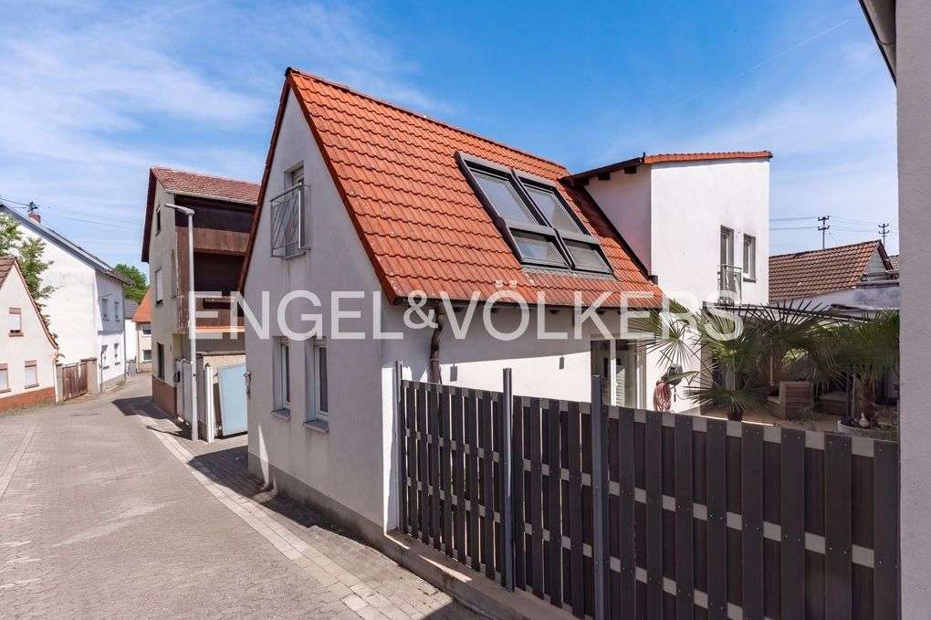Thumbnail-Haus zum Kaufen in Ludwigshafen am Rhein 589.000,00 € 209 m²