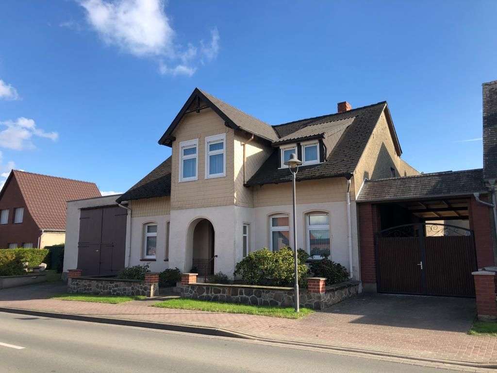 Thumbnail-Haus zum Kaufen in Diesdorf 169.000,00 € 200 m²