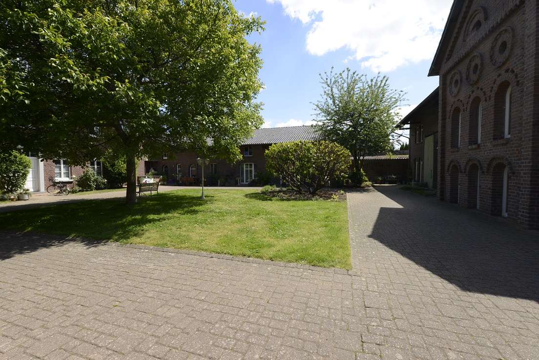 Thumbnail-Wohnung zum Kaufen in Grevenbroich 172.500,00 € 63 m²