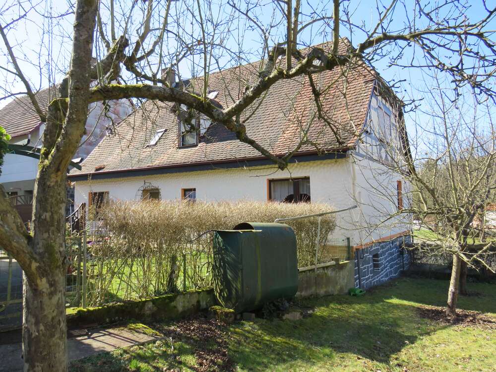 Thumbnail-Haus zum Kaufen in Hirzenhain 289.000,00 € 142 m²