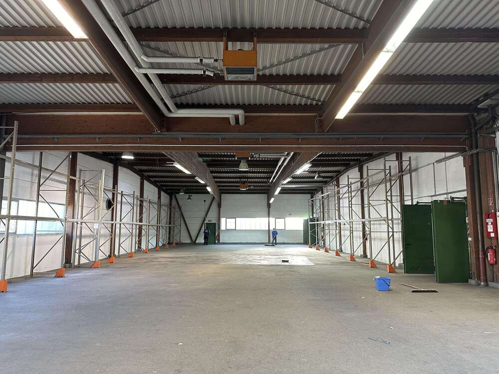 Thumbnail-Halle in Kirchheim 3.380,00 € 615 m²