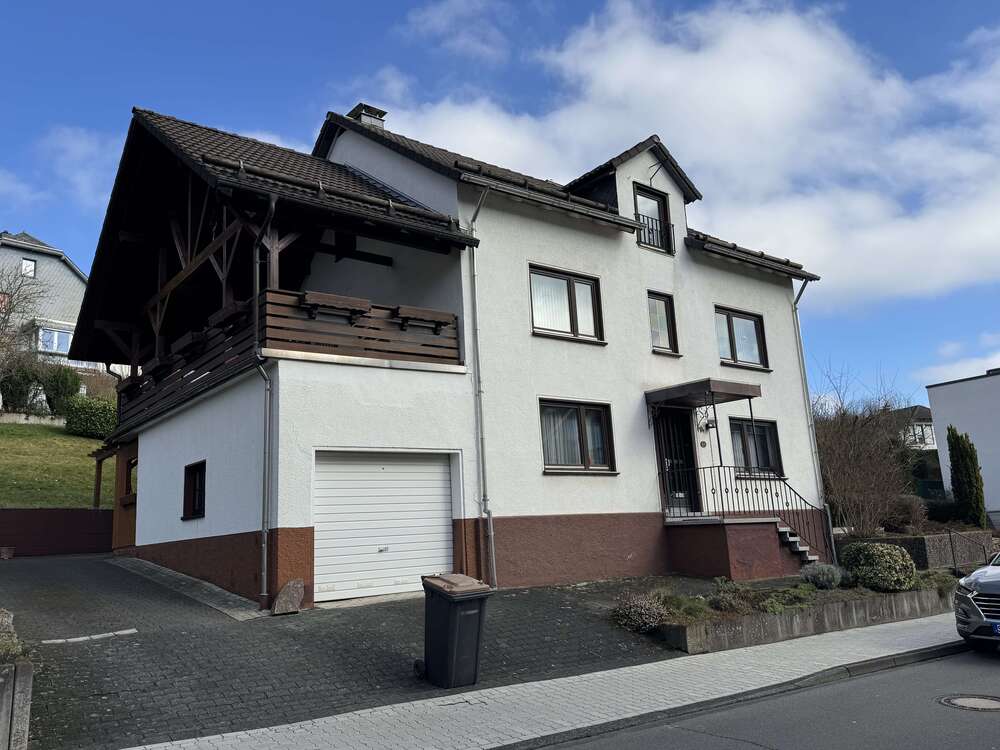 Thumbnail-Haus zum Kaufen in Siegen 245.000,00 € 179.14 m²