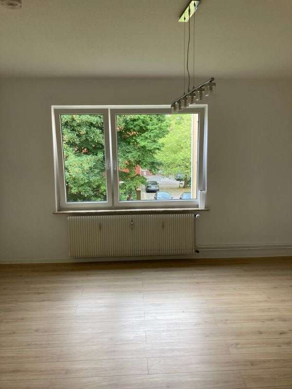 Thumbnail-Wohnung zum Mieten in Bremerhaven 399,00 € 52.25 m²
