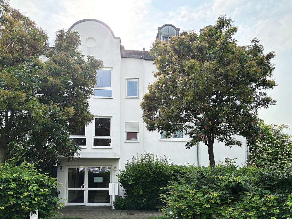 Thumbnail-Wohnung zum Mieten in Leipzig - Lindenthal 740,00 € 67.47 m²