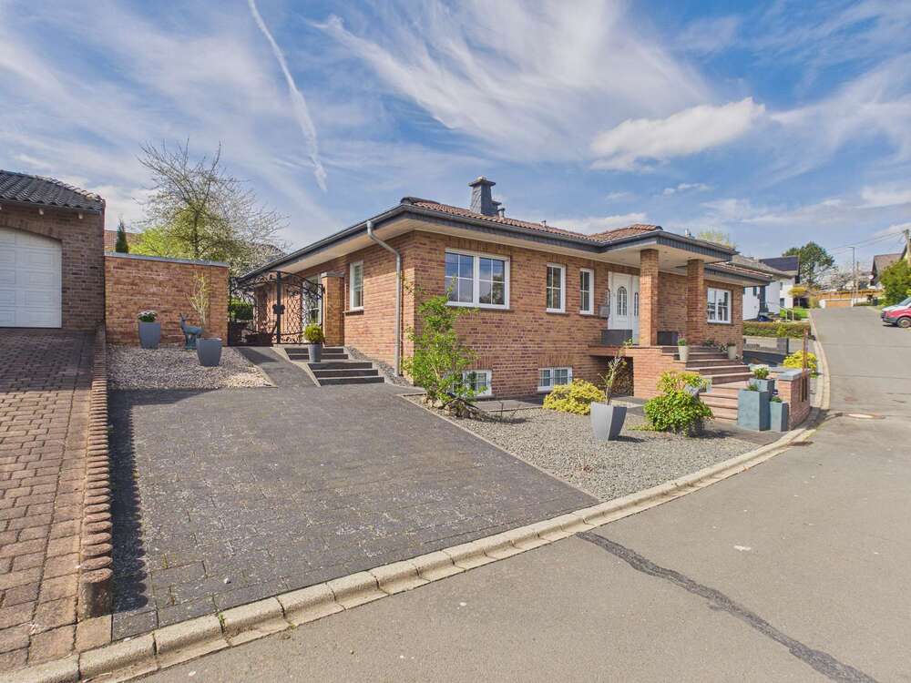 Thumbnail-Haus zum Kaufen in Esch 569.000,00 € 298 m²
