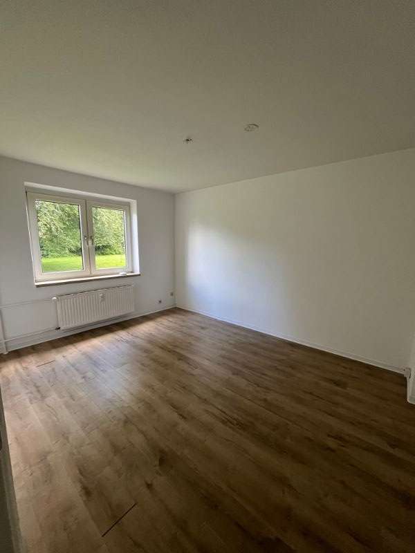 Thumbnail-Wohnung zum Mieten in Büdelsdorf 295,00 € 27.86 m²