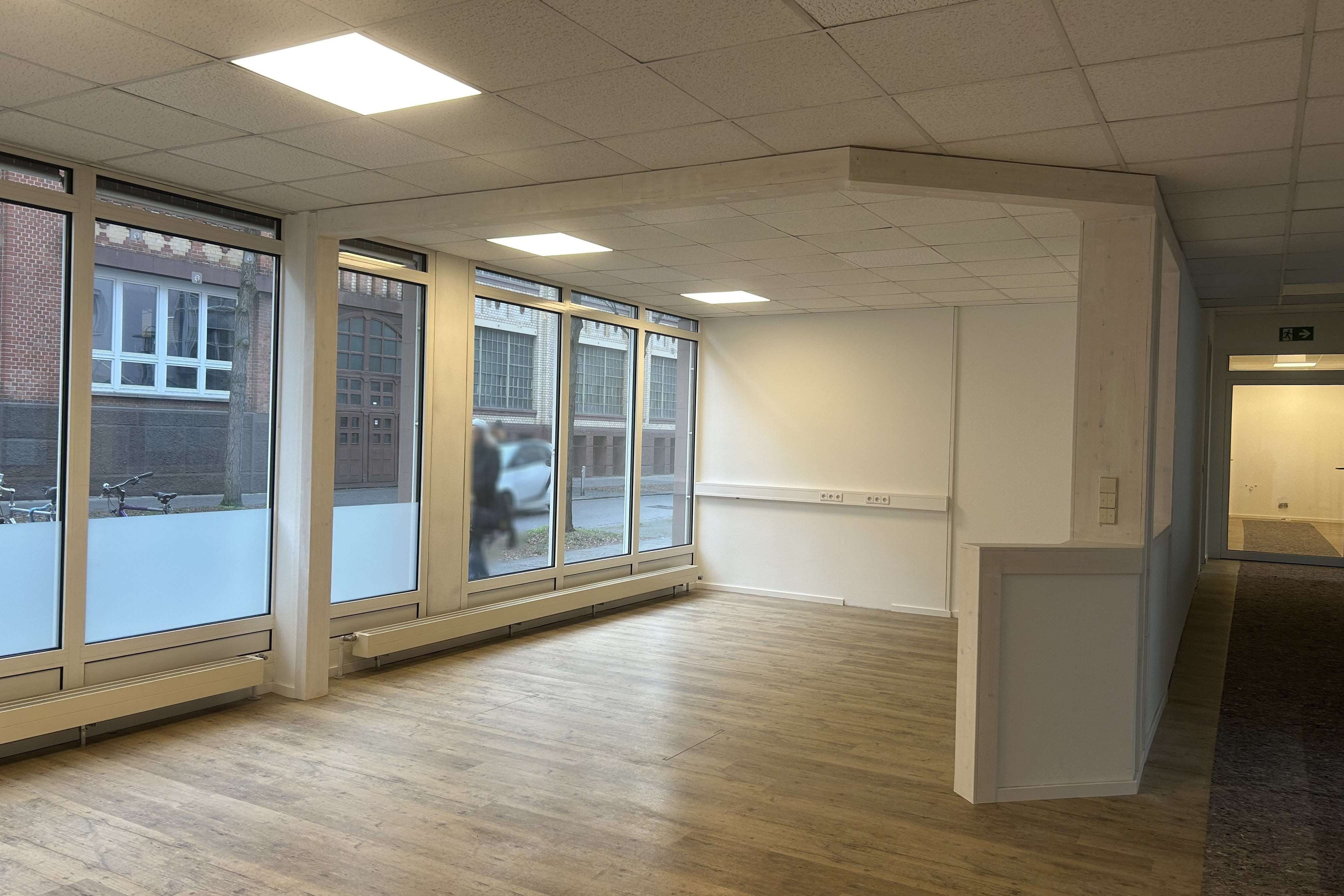 Thumbnail-Büro in Esslingen 3.860,00 € 289 m²