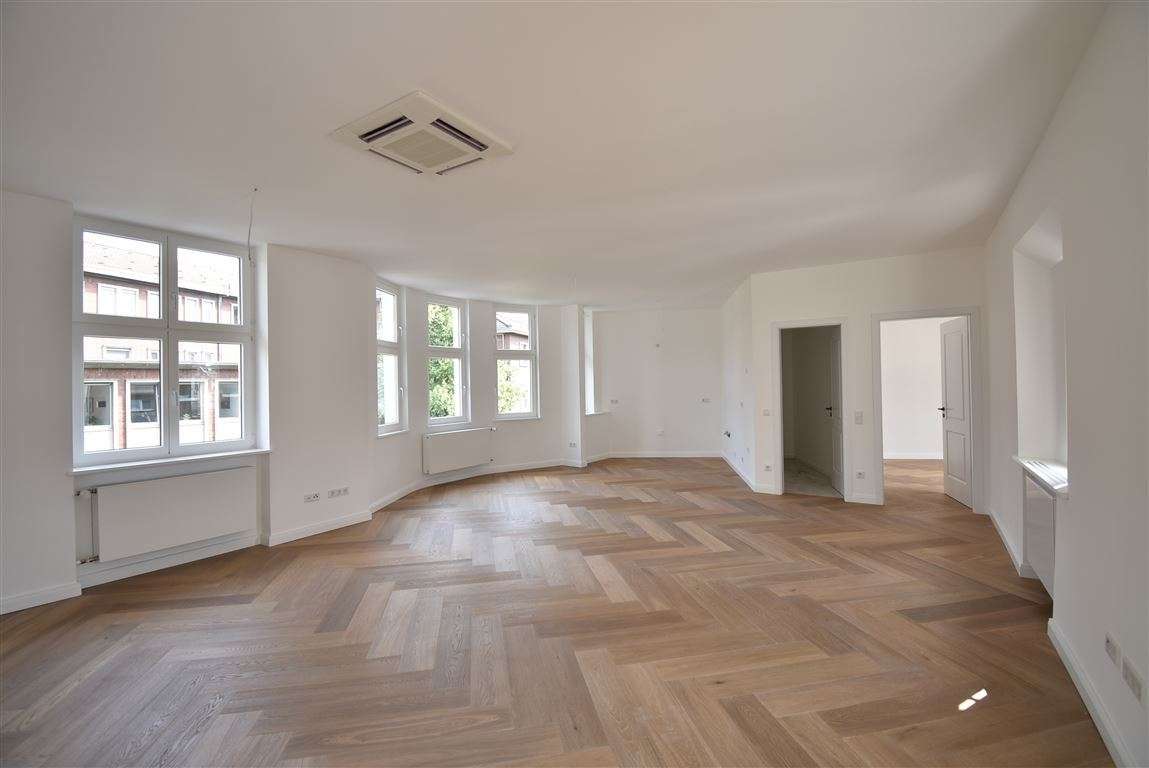 Thumbnail-Wohnung zum Mieten in Düsseldorf 2.600,00 € 115.89 m²