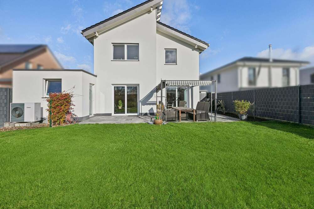 Thumbnail-Haus zum Kaufen in Grevenbroich 820.000,00 € 139 m²