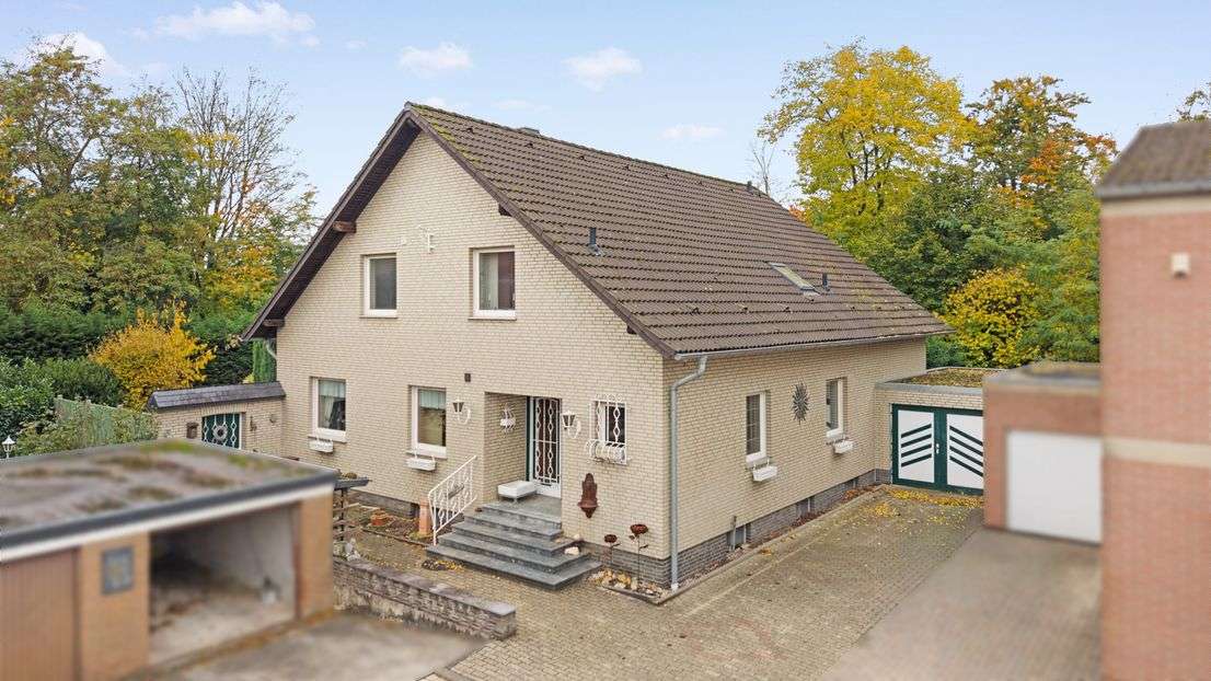 Thumbnail-Haus zum Kaufen in Geilenkirchen 415.000,00 € 211 m²