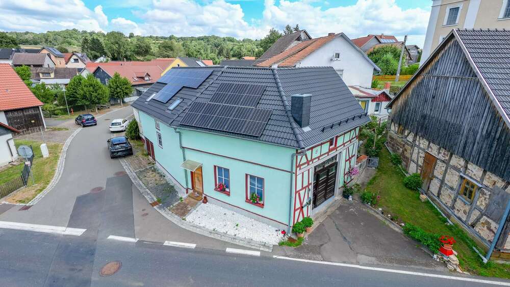 Thumbnail-Haus zum Kaufen in Straufhain 105.000,00 € 133 m²