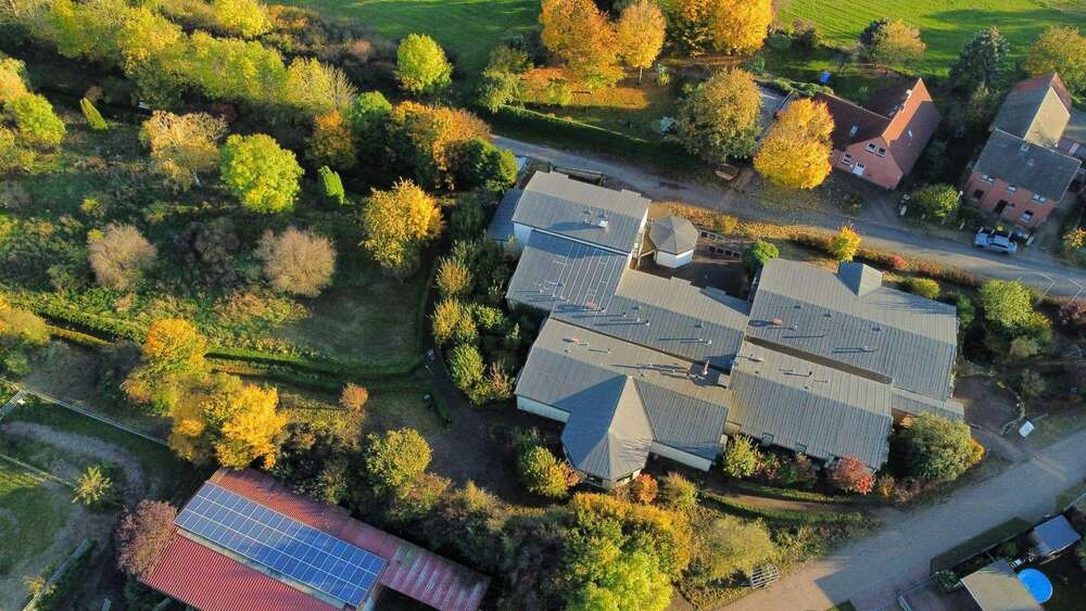 Thumbnail-Haus zum Mieten in Neustadt am Rübenberge 6.800,00 € 980 m²
