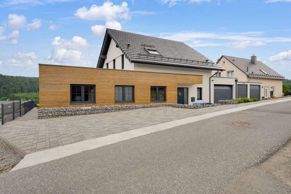 Thumbnail-Haus zum Kaufen in Willingen 749.000,00 € 238 m²
