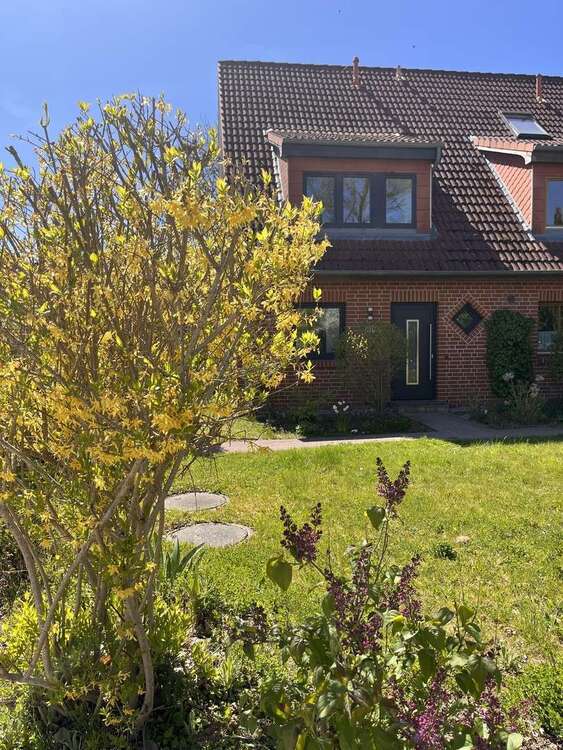 Thumbnail-Haus zum Mieten in Reinfeld 1.750,00 € 112 m²