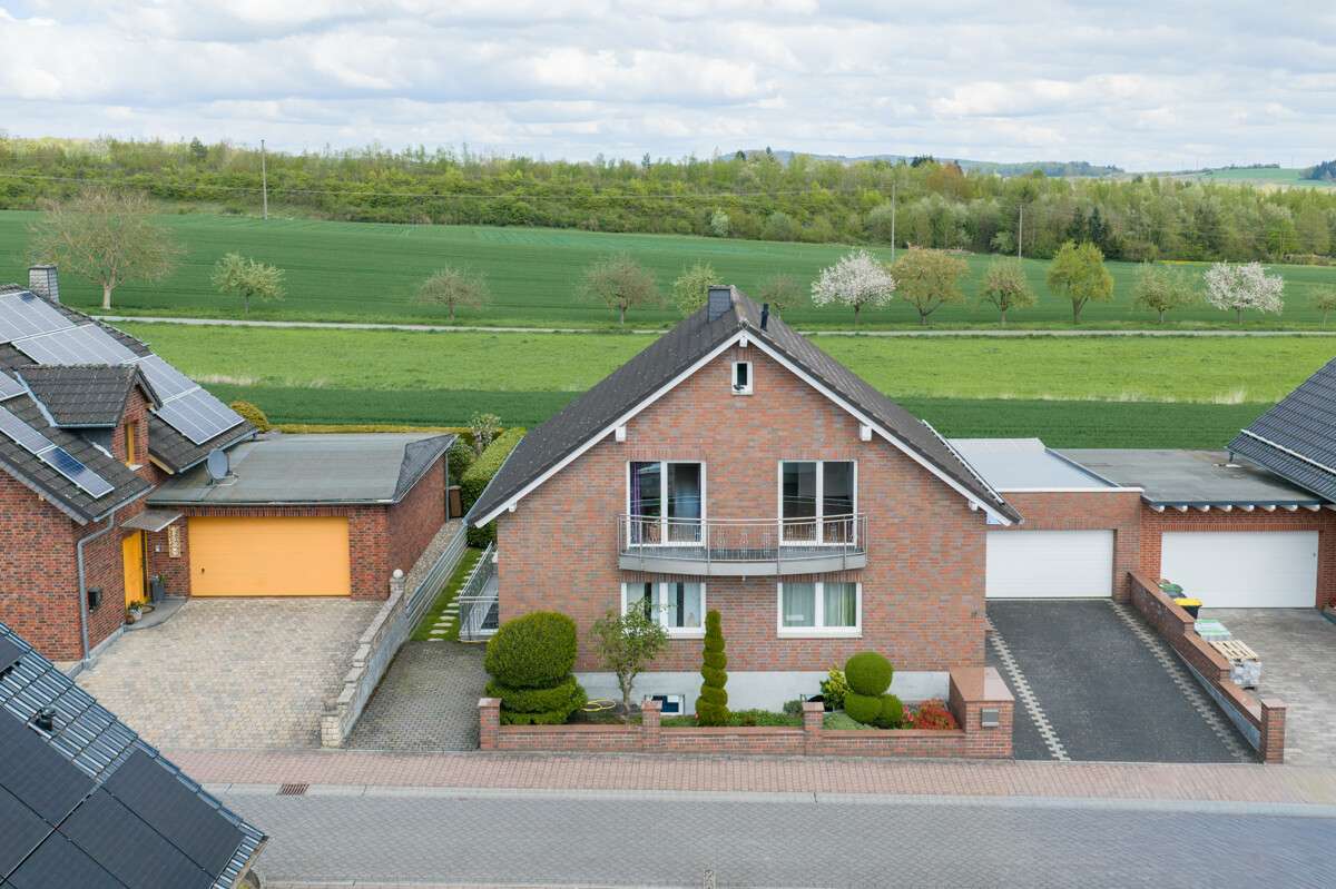 Thumbnail-Haus zum Kaufen in Großholbach 480.000,00 € 163 m²