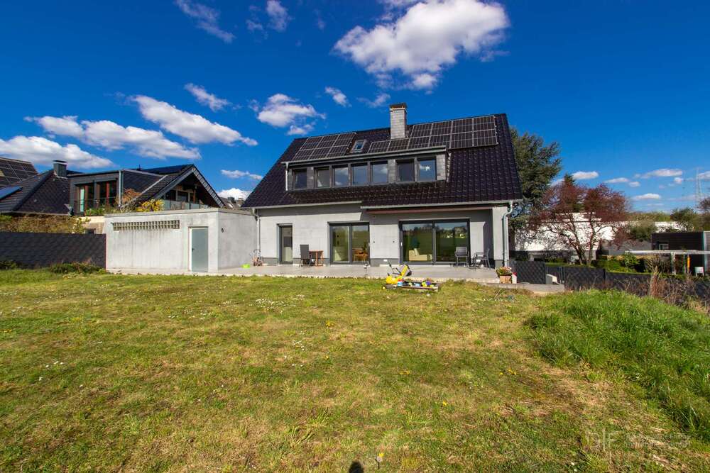 Thumbnail-Haus zum Kaufen in Bochum 1.350.400,00 € 253.11 m²