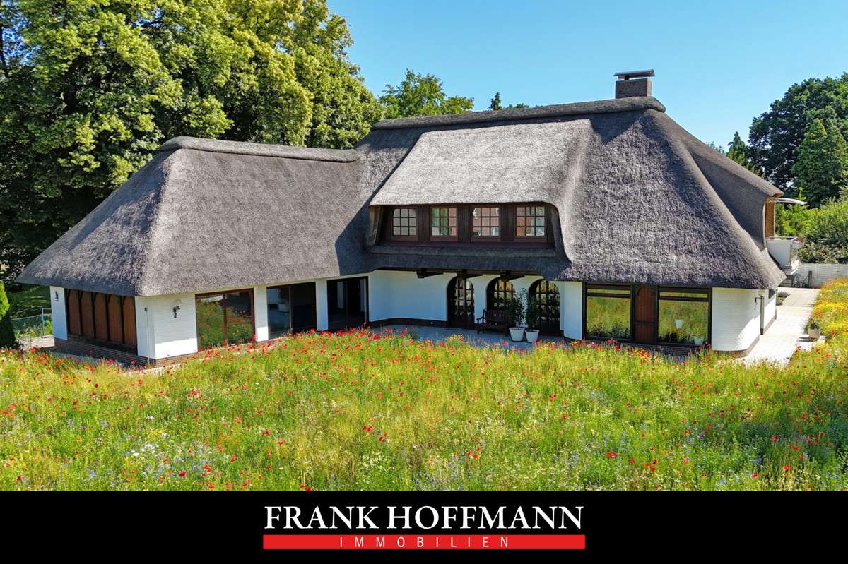 Thumbnail-Haus zum Kaufen in Kellinghusen 849.000,00 € 280.62 m²