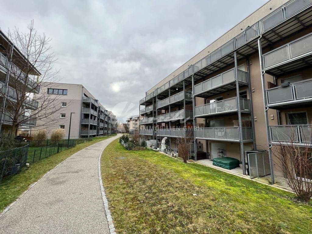 Thumbnail-Wohnung zum Kaufen in Augsburg 400.000,00 € 76 m²