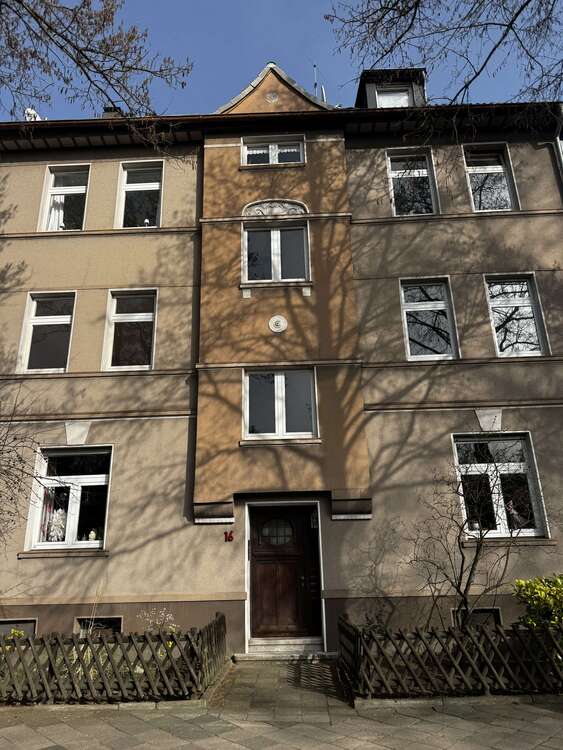 Thumbnail-Wohnung zum Kaufen in Gelsenkirchen 195.000,00 € 119 m²