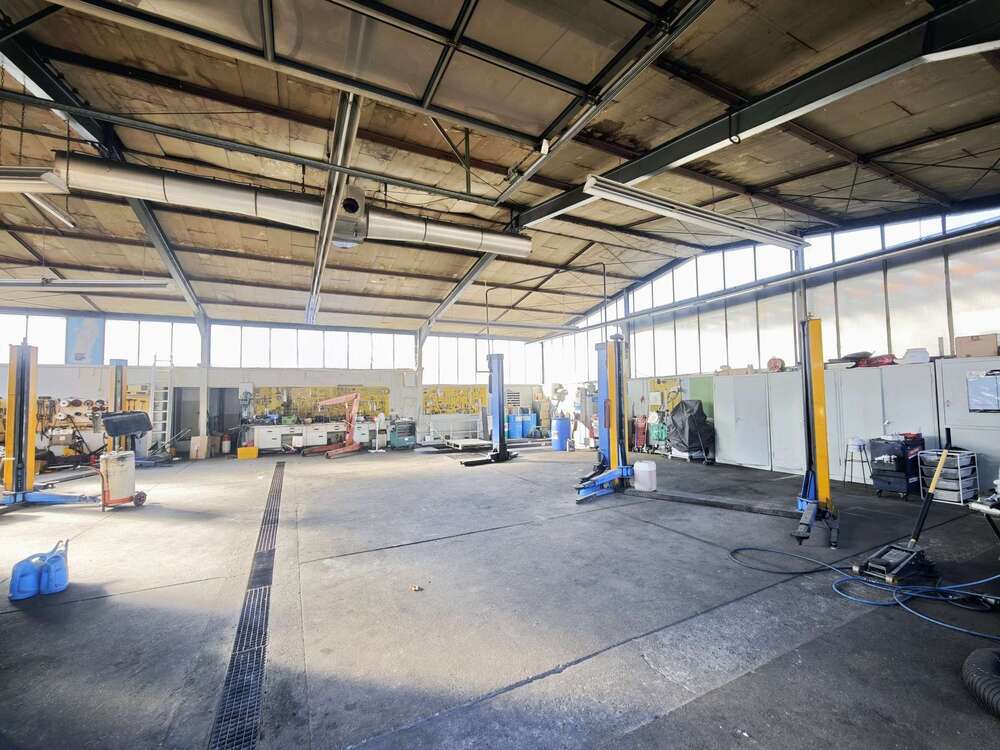 Thumbnail-Halle in Offenbach an der Queich 3.500,00 € 268 m²