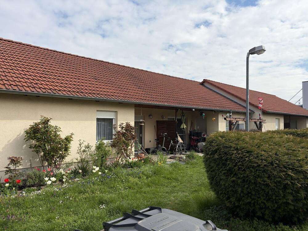 Thumbnail-Wohnung zum Kaufen in Dahlenwarsleben 75.000,00 € 52 m²