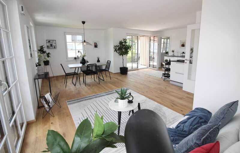 Thumbnail-Wohnung zum Kaufen in Saaldorf-Surheim 548.000,00 € 89.4 m²