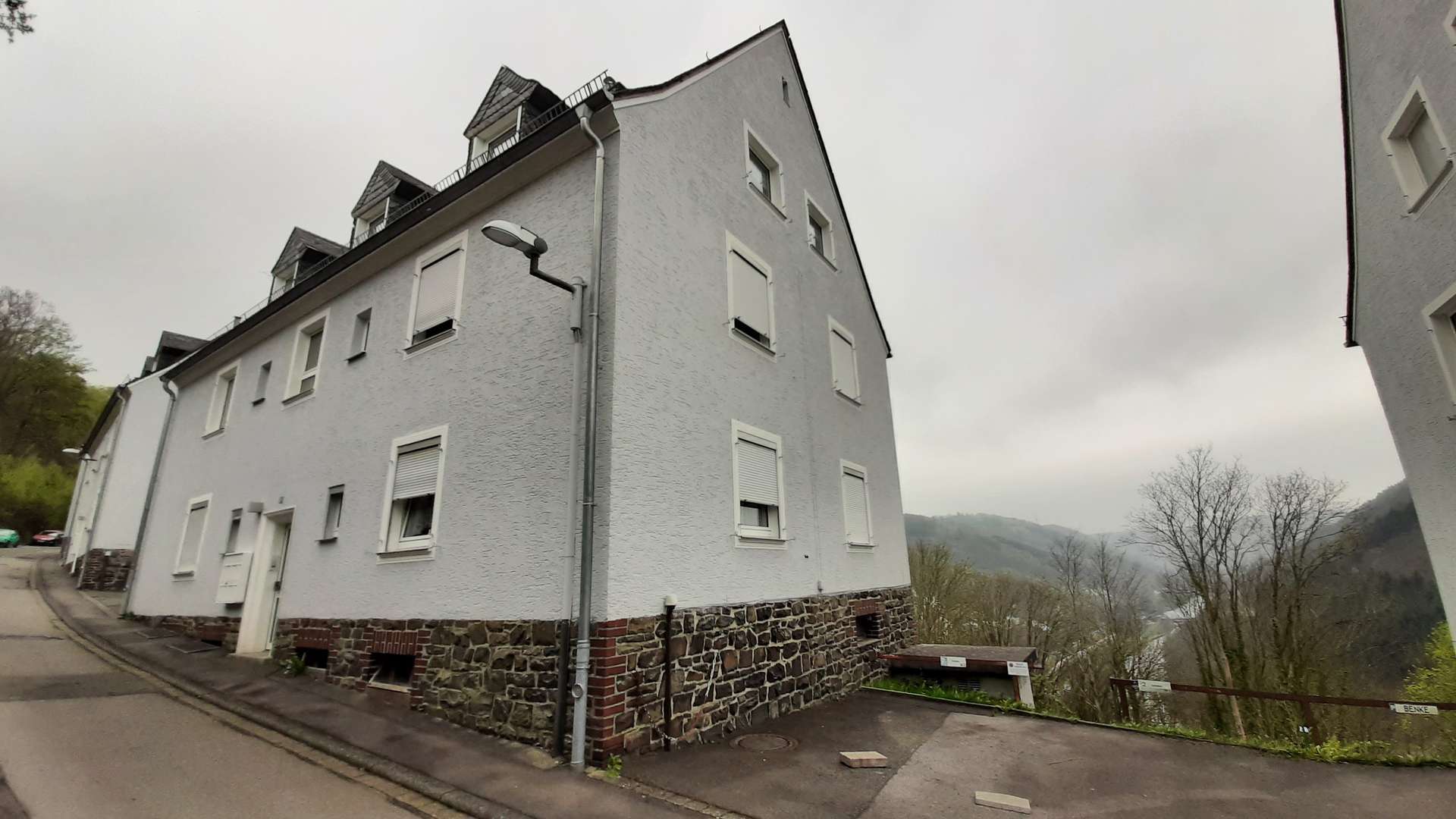 Thumbnail-Wohnung zum Mieten in Altena 300,00 € 50.67 m²
