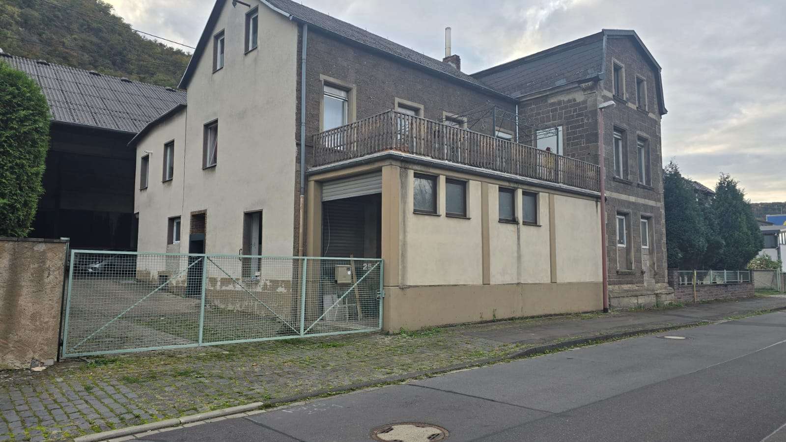 Thumbnail-Haus zum Kaufen in Brohl-Lüttzing 669.000,00 € 340 m²