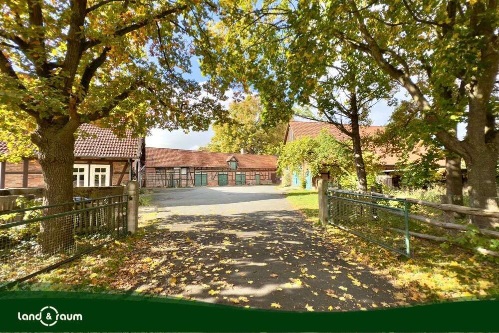 Thumbnail-Haus zum Kaufen in Langenhagen 2.290.000,00 € 350 m²