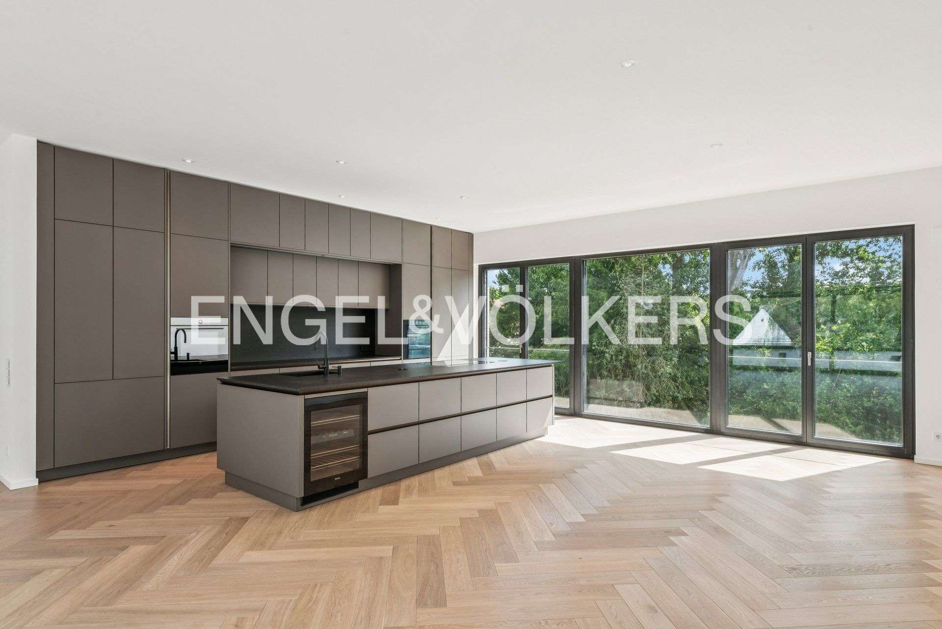 Thumbnail-Wohnung zum Mieten in Köln 6.000,00 € 220 m²