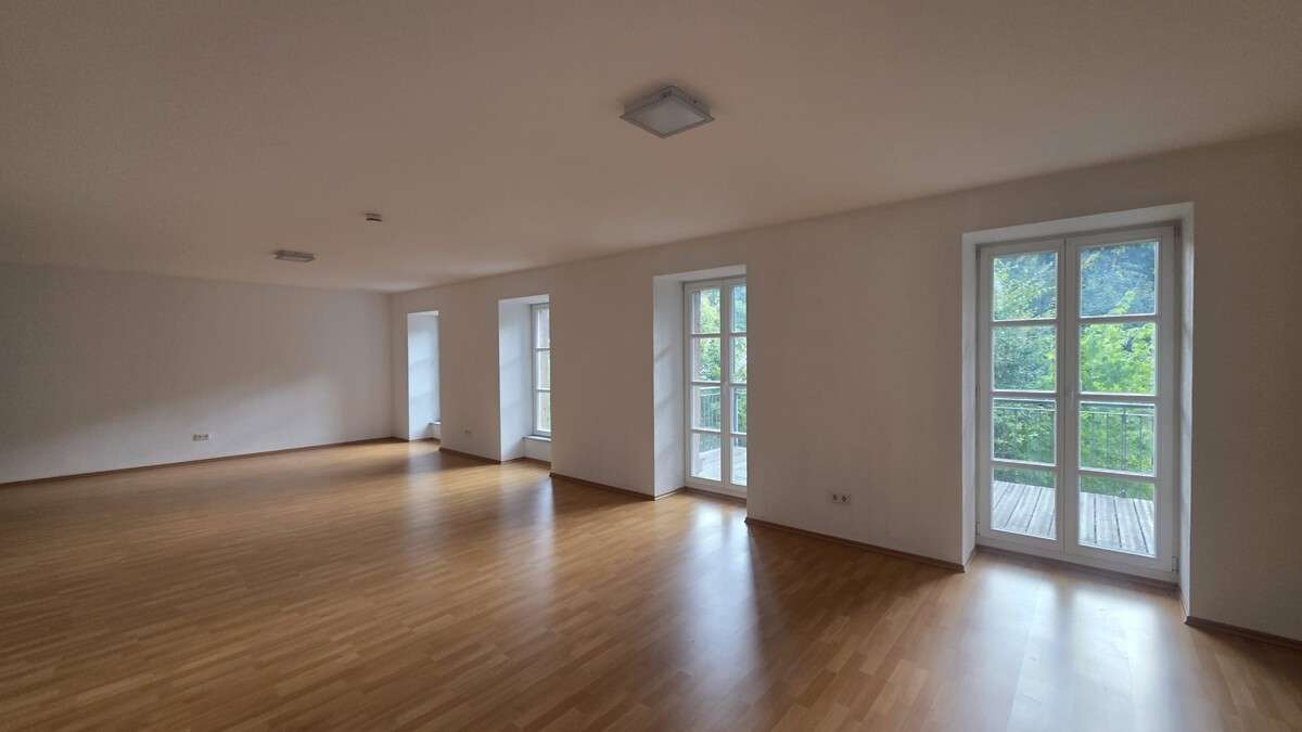 Thumbnail-Wohnung zum Kaufen in Quierschied Fischbach 370.000,00 € 155 m²
