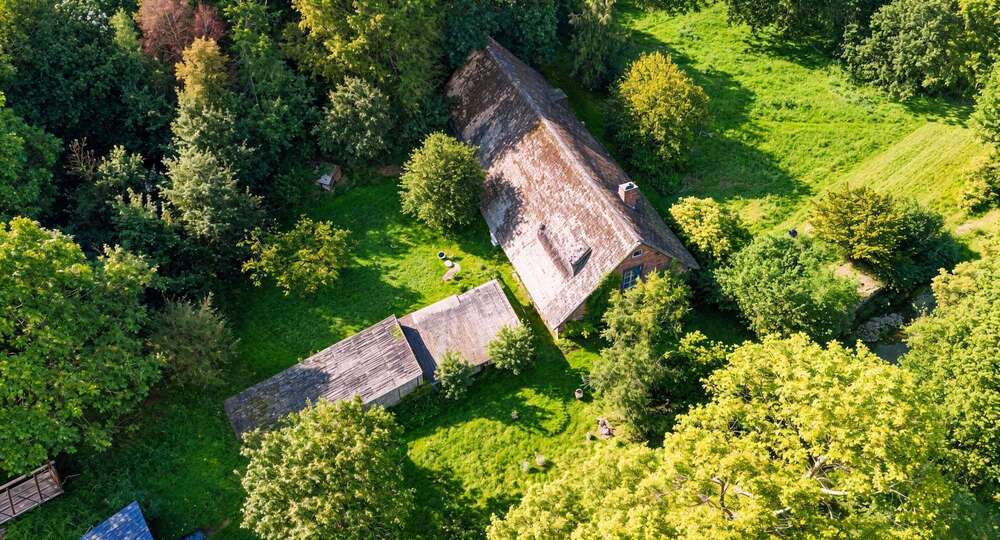 Thumbnail-Haus zum Kaufen in Cadenberge 249.000,00 € 450 m²