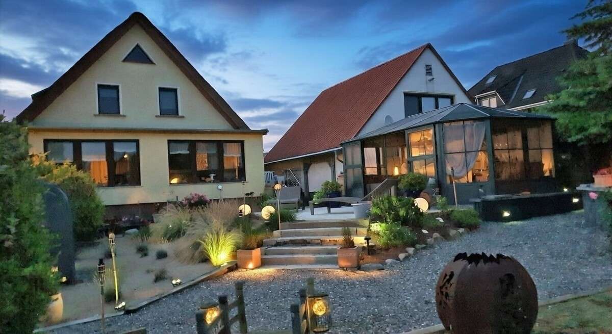 Thumbnail-Haus zum Kaufen in Wismar Redentin Dorf 980.000,00 € 280 m²