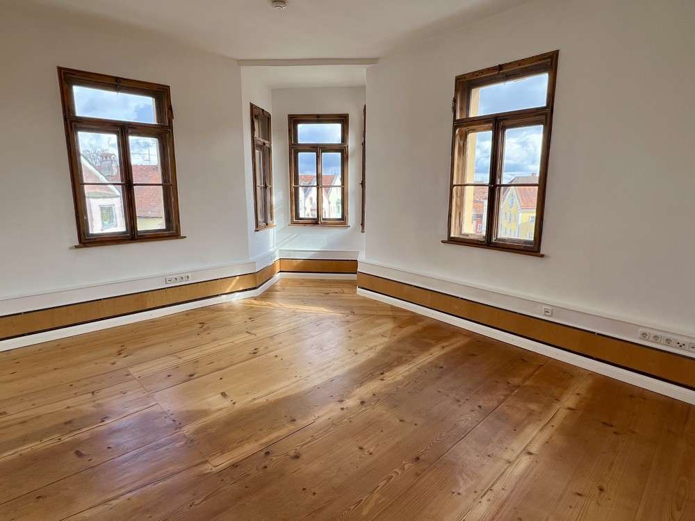 Thumbnail-Wohnung zum Mieten in Hemau 965,00 € 98.2 m²