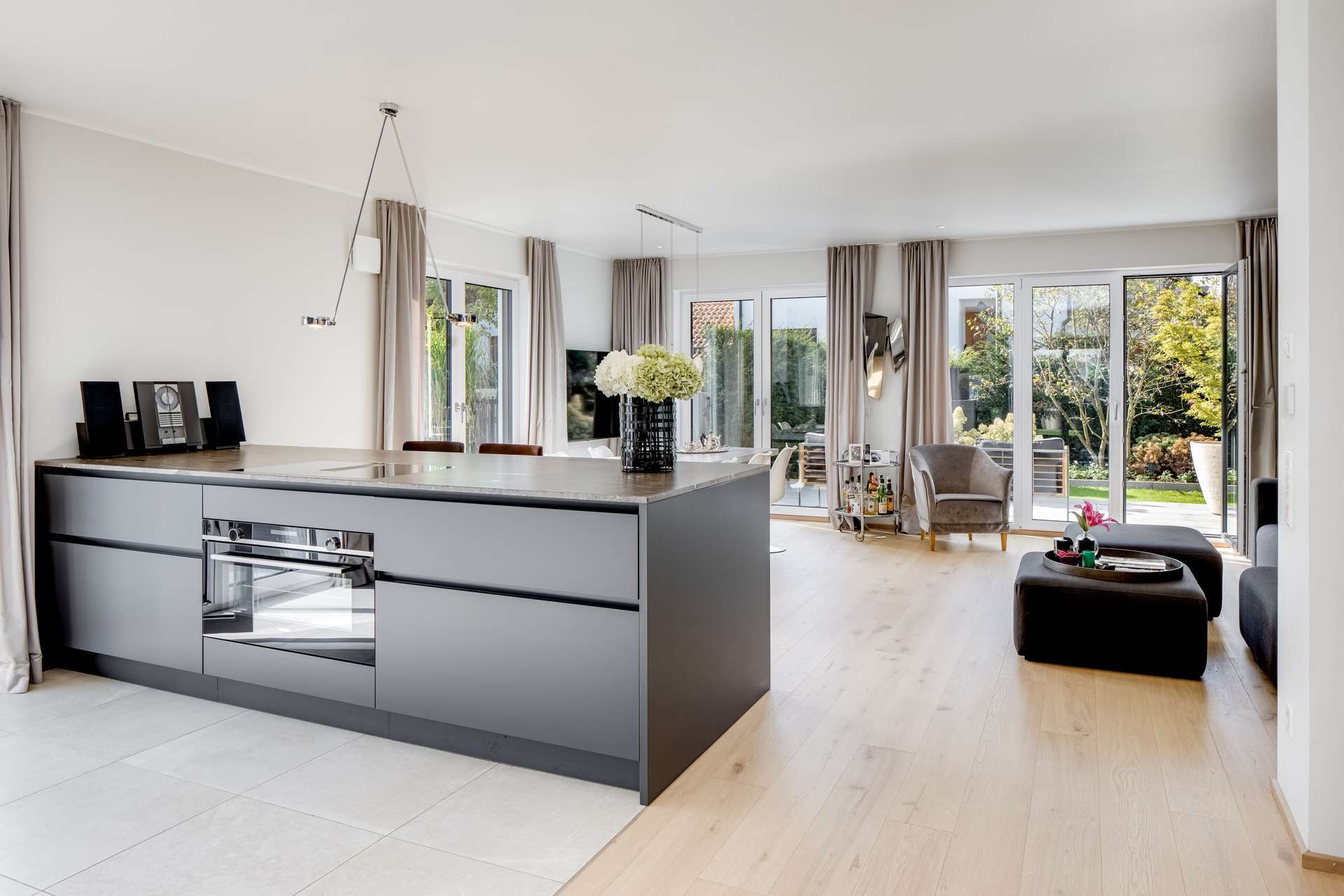 Thumbnail-Haus zum Kaufen in München 3.650.000,00 € 282 m²