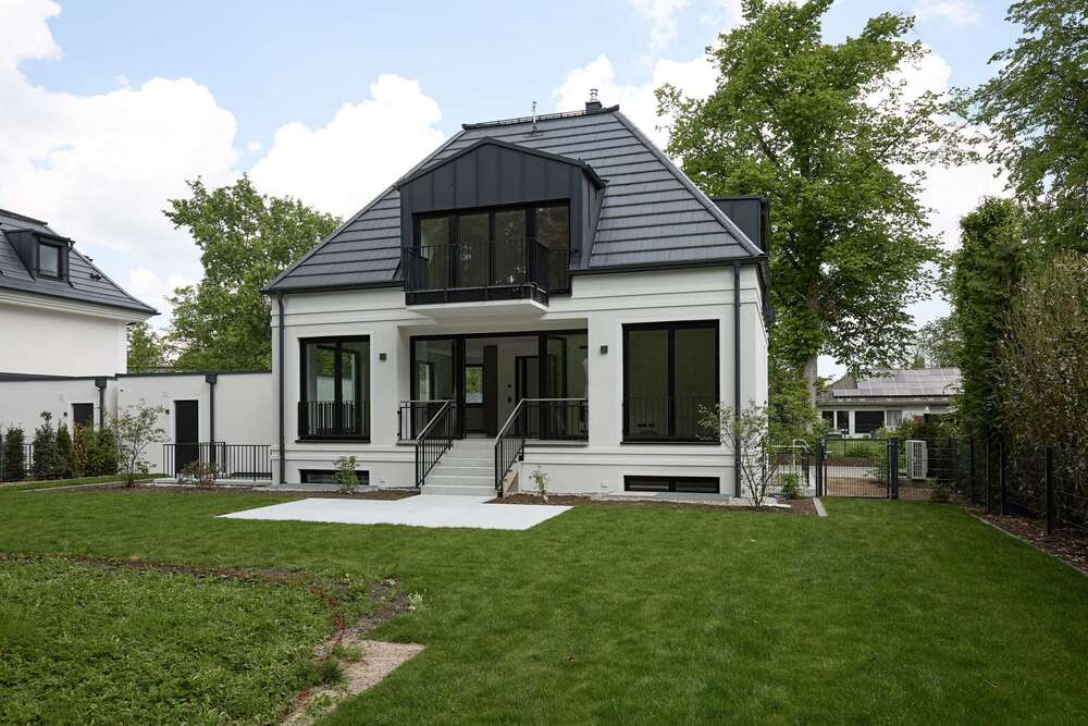 Thumbnail-Haus zum Mieten in Grünwald 12.000,00 € 340 m²