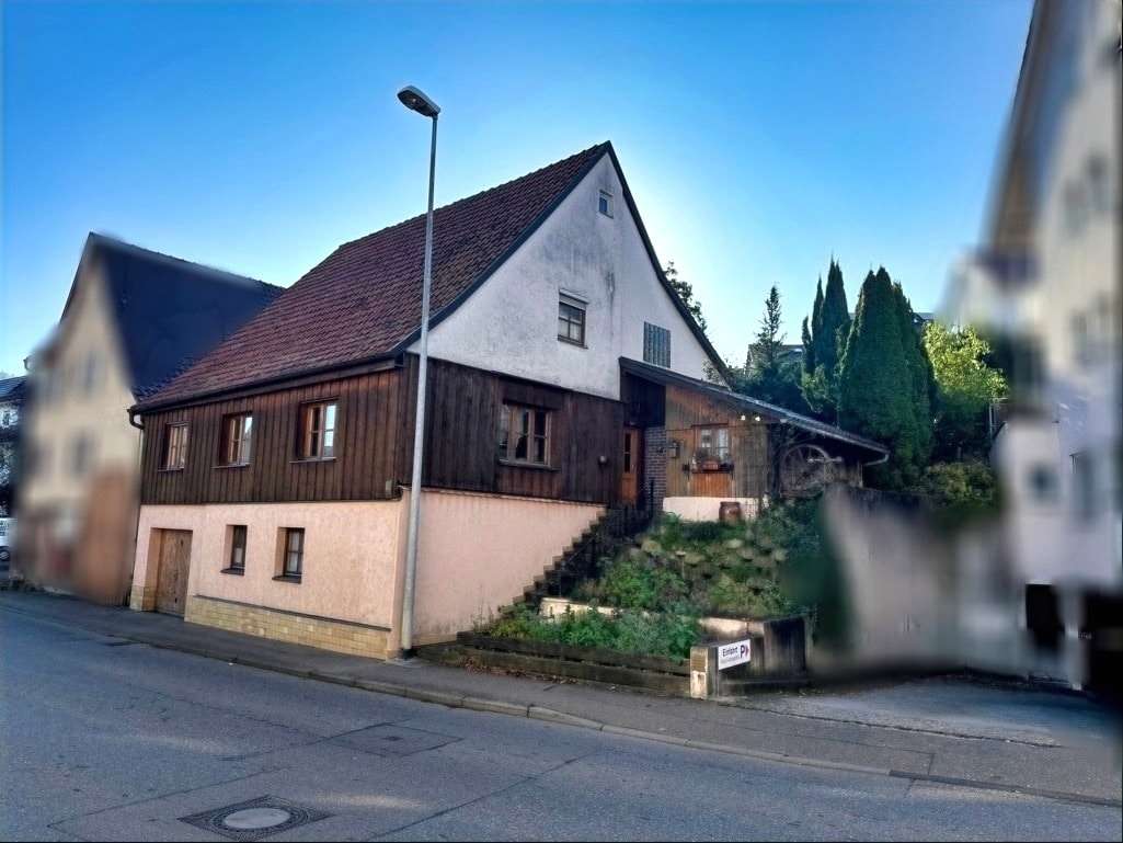 Thumbnail-Haus zum Kaufen in Neuffen 150.000,00 € 108 m²